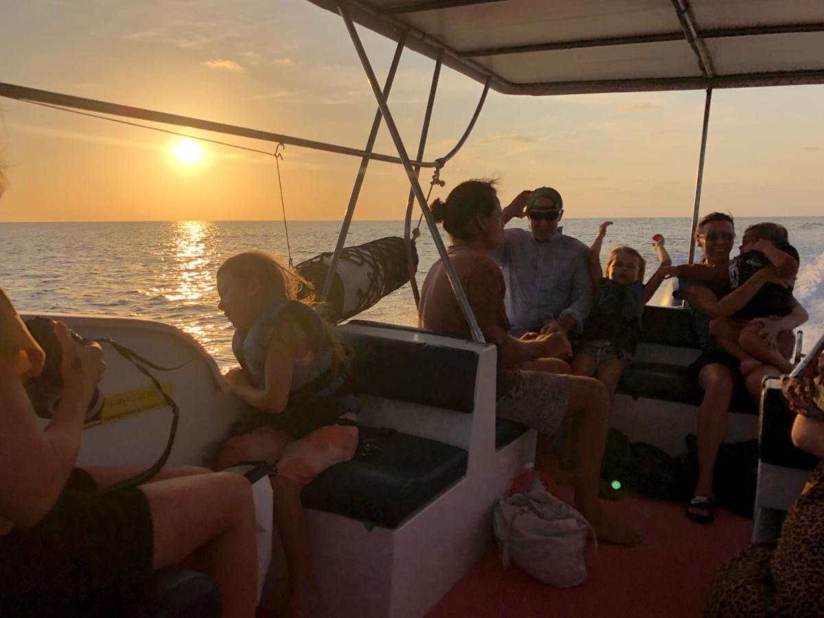 Royal Reef Stay Mathiveri Bagian luar foto